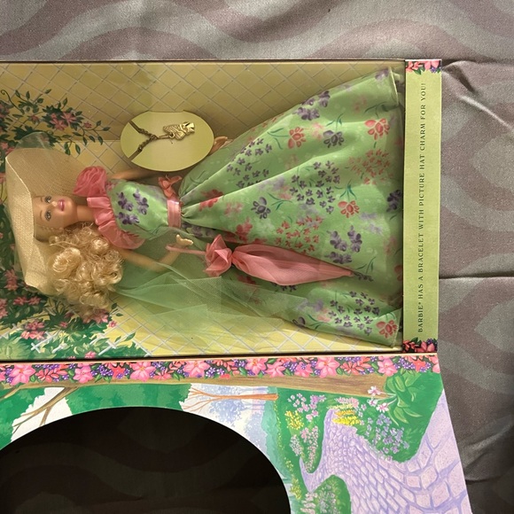 Simply Charming Barbie Doll Blonde Special Edition 2001 Mattel 54241 - Picture 8 of 12